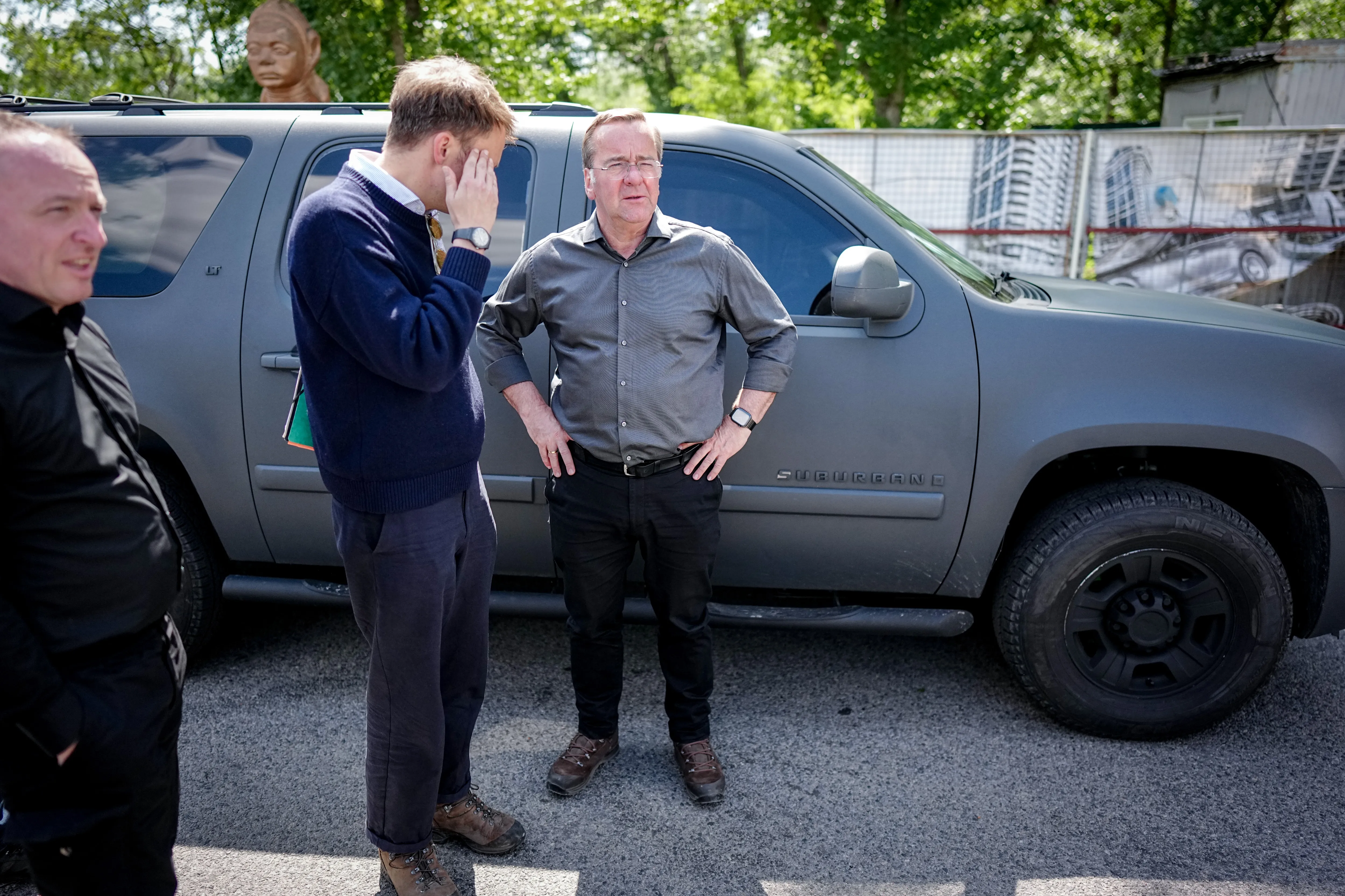 12 mai 2026, Ukraine, Dnipro : le ministre allemand de la Défense Boris Pistorius a visité aujourd'hui le poste de commandement de l'unité de drones de combat et de reconnaissance de l'armée ukrainienne à Dnipro lors d'une visite dans ce pays d'Europe de l'Est. Photo : Kay Nietfeld/dpa (Photo de Kay Nietfeld/photo alliance via Getty Images)