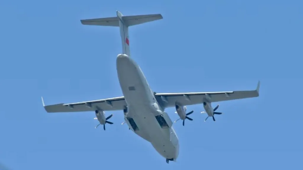 Une autre nouvelle vue de dessous du Y-15.
